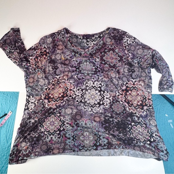 Gloria Vanderbilt Women’s 3X Embellished Paisley Top - Picture 8 of 13